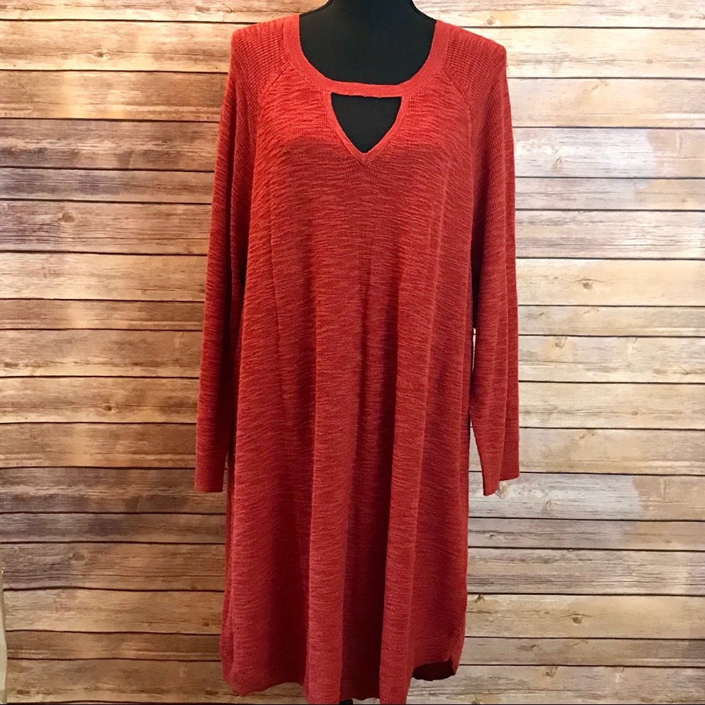 🚫SOLD🚫 Torrid Keyhole Pullover Tunic 5X - Picture 2 of 7